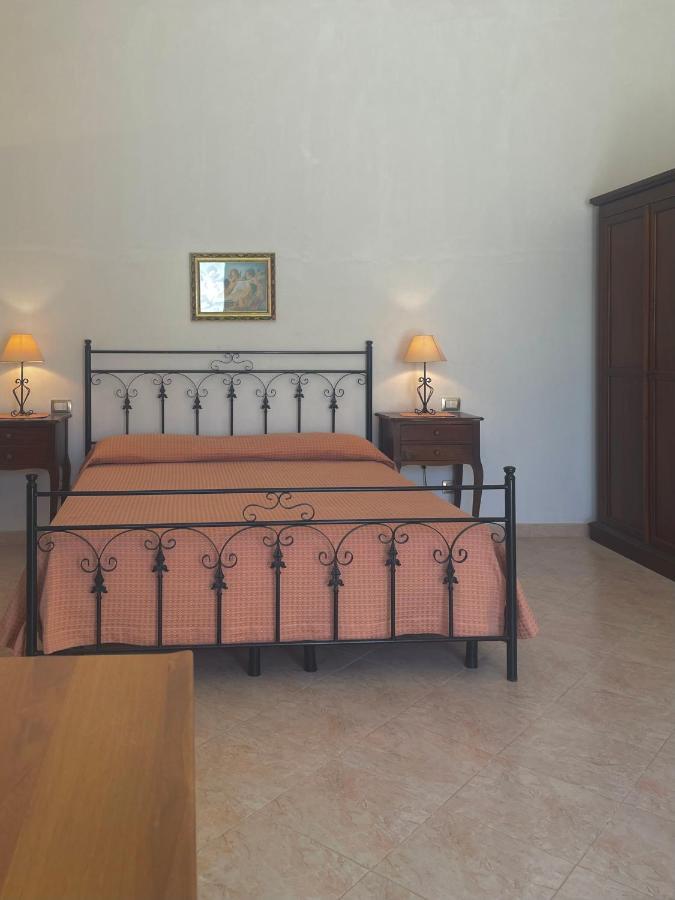 La Rondine Bed And Breakfast Уджано-ла-К'єза Екстер'єр фото