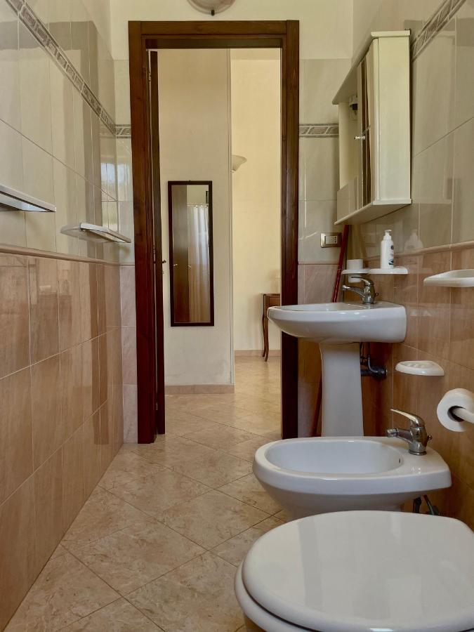 La Rondine Bed And Breakfast Уджано-ла-К'єза Екстер'єр фото
