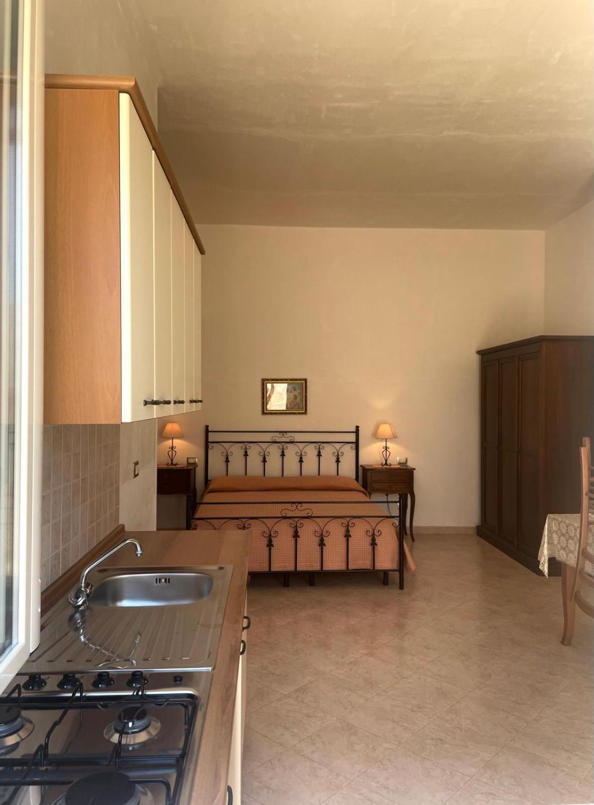 La Rondine Bed And Breakfast Уджано-ла-К'єза Екстер'єр фото